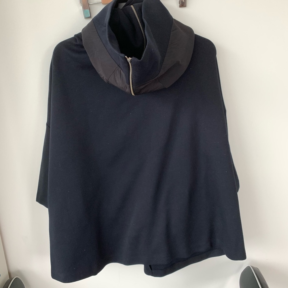 Designer coat - Picture 2 of 2